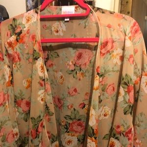 Large LulaRoe Shirley floral